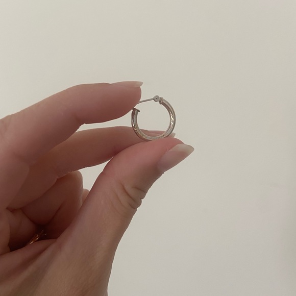 14k hoops - Picture 7 of 7